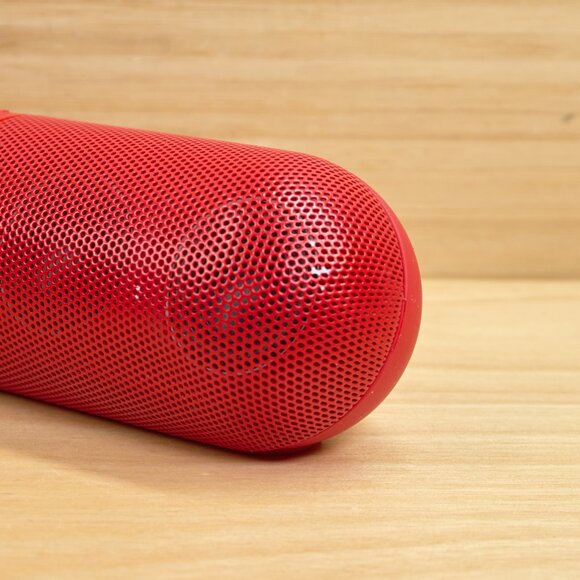 Beats Pill Wireless Bluetooth Speaker – Red - Picture 3 of 7